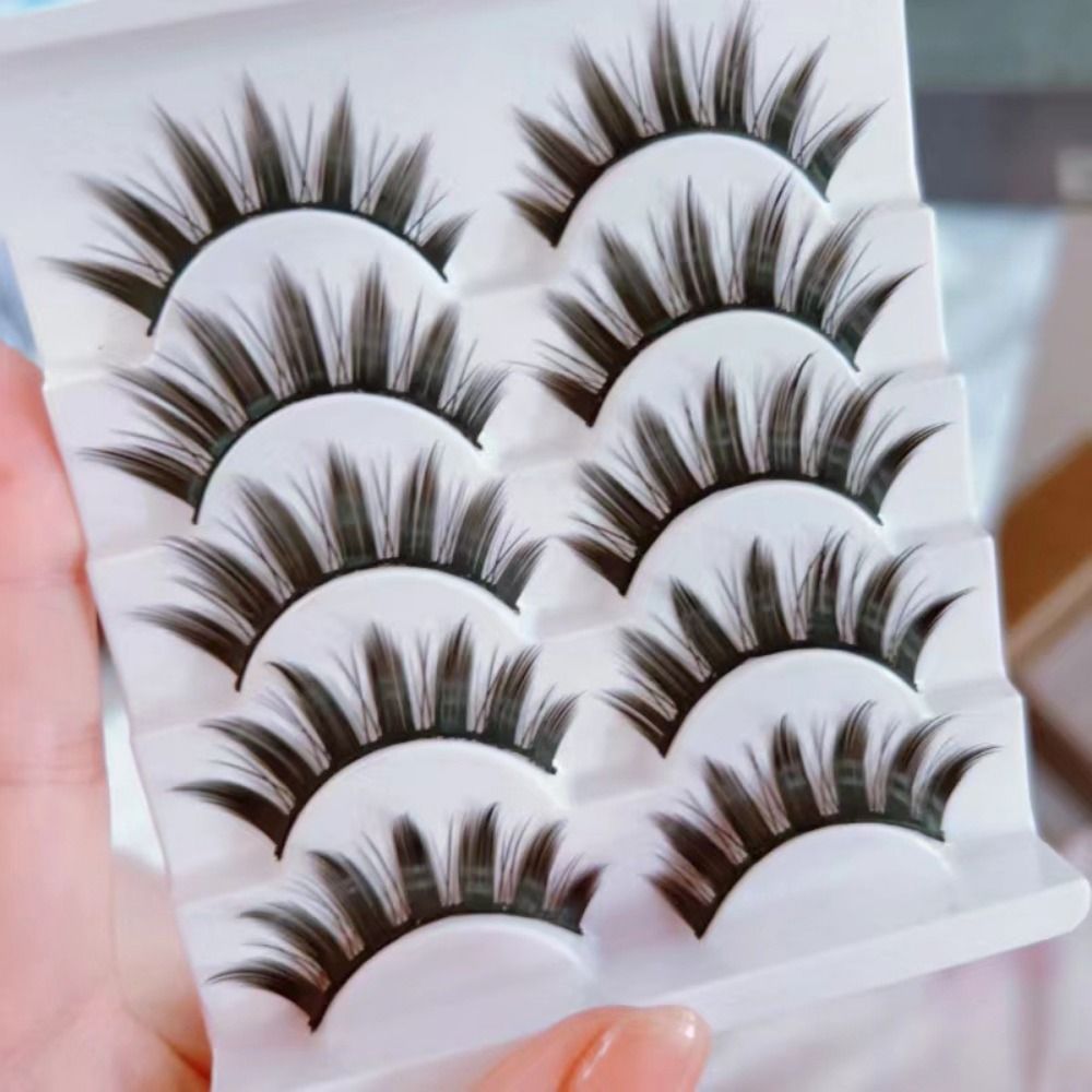 Natural Wet Look Manga Lashes  - огляд і ціна Eyelash Extension Cat Eye Wispy